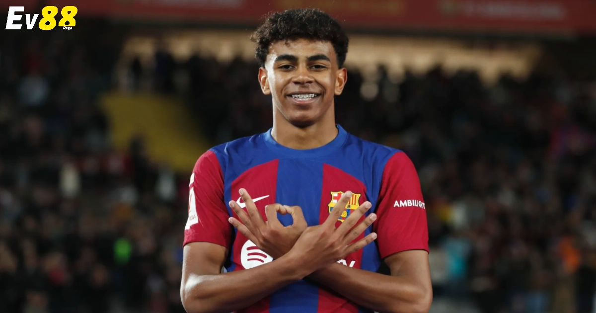 Lamine Yamal Cầu Thủ Trẻ Tiềm Năng Ngay Tại Nhà Cái EV88 3 Đánh giá tích cực từ chuyên gia về cầu thủ trẻ tại Barcelona